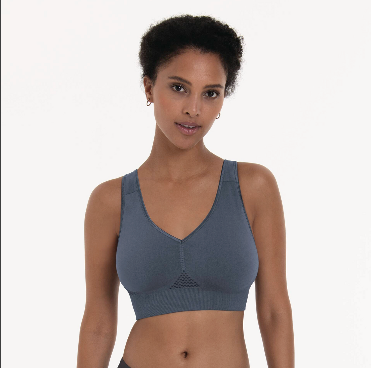 La Comfort Lingerie Store - There's nothing better than a bra that flexes  with you. #StartABramance with our 16 Hours of Comfort bra range. Shop Now:  www.lacomfortlingeriestore.com #VHWomen #VHIntimates #16HourBra  #WorksLikeYou #VanHeusenIntimates #